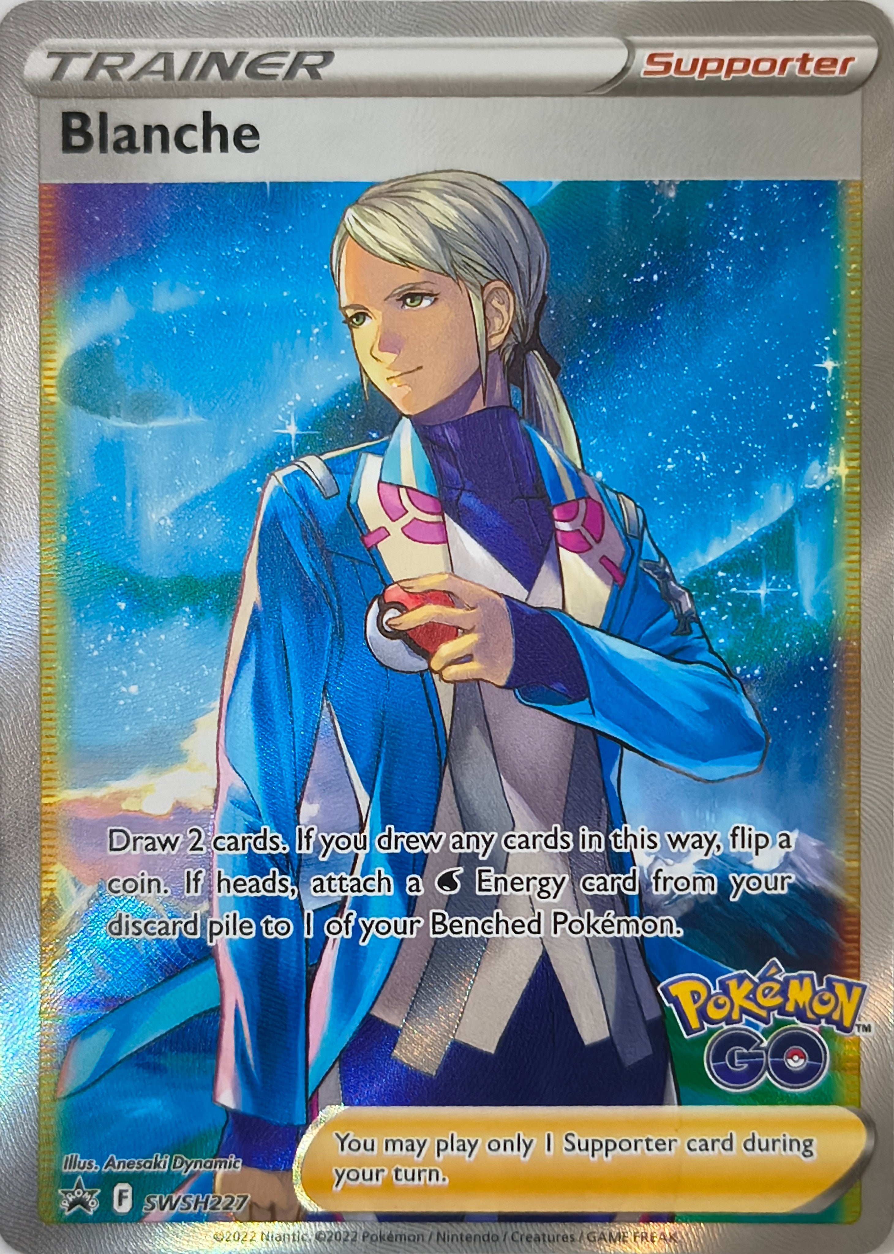 Pokémon tcg Blanche Swsh227 (Pokémon go)